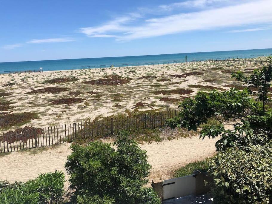 Villa Face A La Mer Sur Le Sable 8 Clim A L'Etage Le Barcarès Eksteriør billede